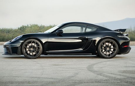 Porsche 718 Cayman GT4 03