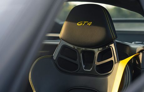 Porsche 718 Cayman GT4 05