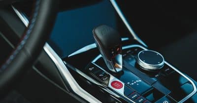 BMW M2 centro de mandos min
