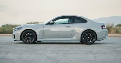 BMW M2 vista lateral min