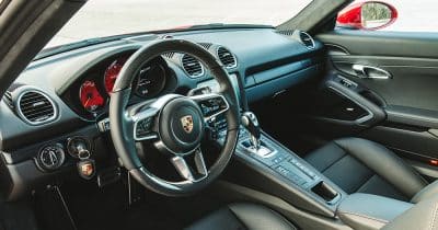 Porsche 718 Cayman 4 cockpit