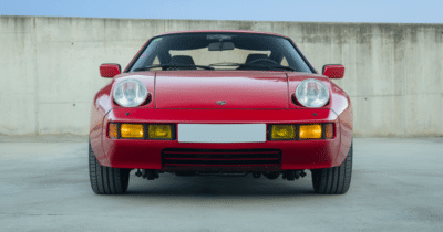 Porsche 928