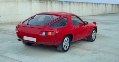 Porsche 928