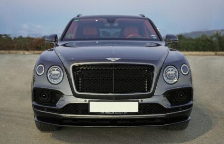Imponente Bentley Bentayga W12 Speed de frente Imponente Bentley Bentayga W12 Speed de frente