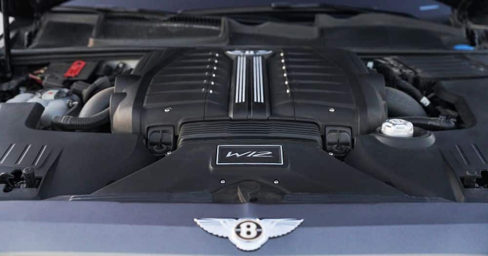 Motor W12 del Bentley Bentayga W12 Speed Motor W12 del Bentley Bentayga W12 Speed