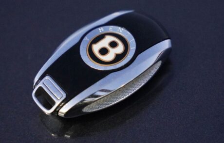 Vista detalle de la llave del Bentley Bentayga W12 Speed Vista detalle de la llave del Bentley Bentayga W12 Speed