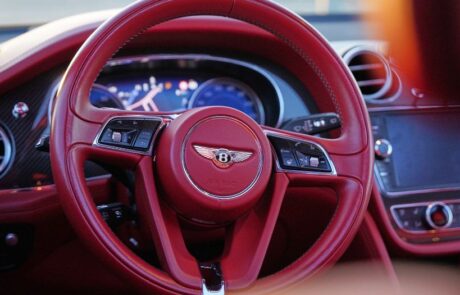 Volante y cuadro del Bentley Bentayga W12 Speed Volante y cuadro del Bentley Bentayga W12 Speed